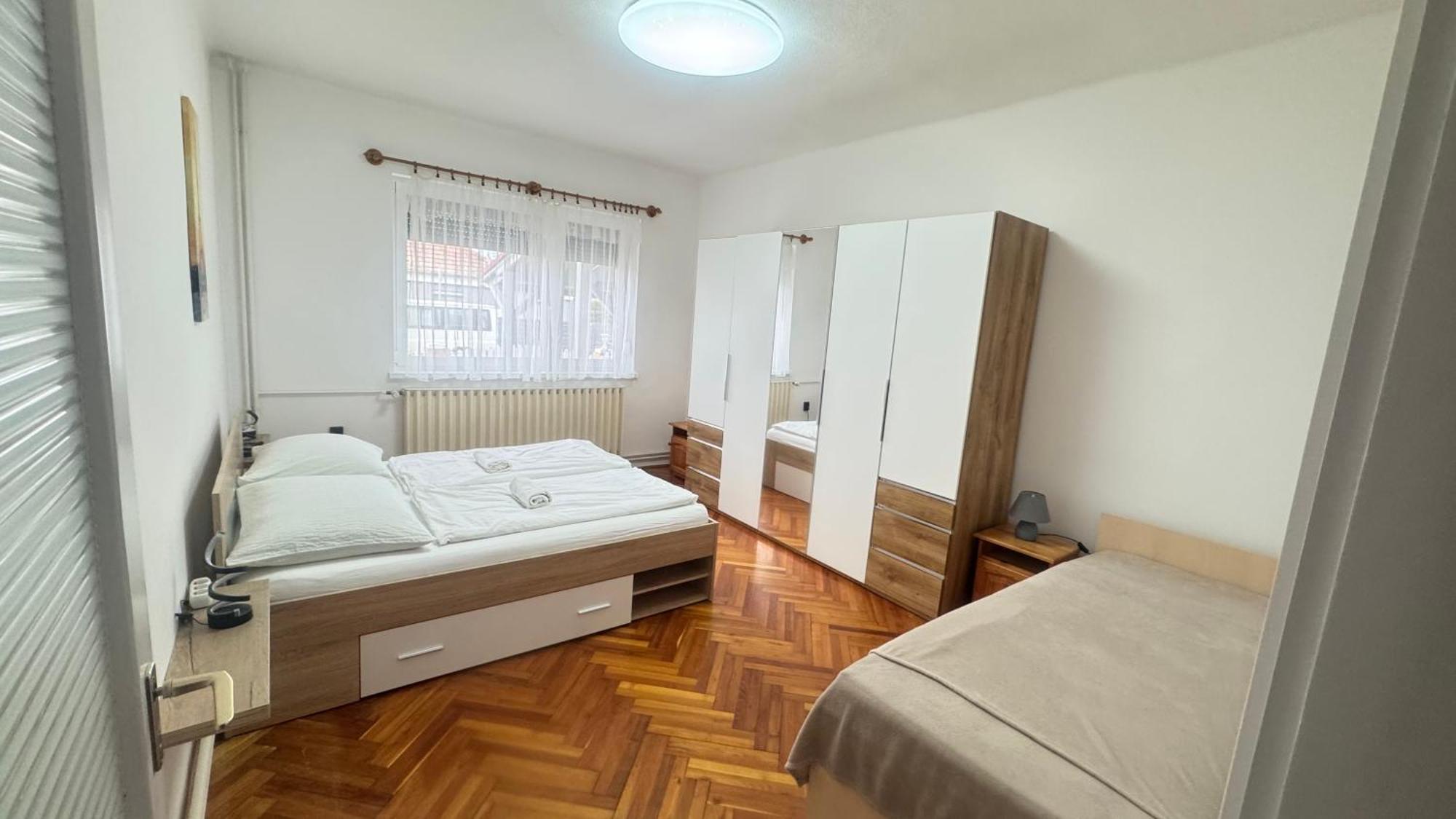 Pingvin Cukraszda Apartman Balatonmáriafürdő Exterior foto